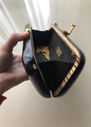 Чорний з золотим дерев’яний клатч сумочка на цепочці rocio7 фото