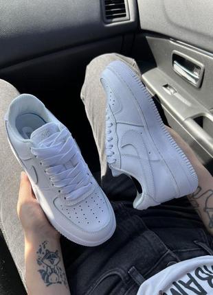 Nike force white