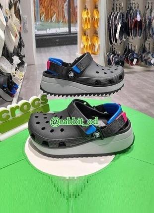 Крокс класік хайкер клог платформа чорні сабо crocs classic hiker clog black