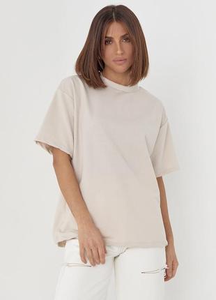 Однотонна жіноча футболка в стилі oversize