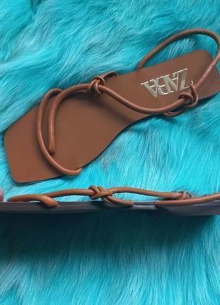 Кожаные босоножки zara4 фото