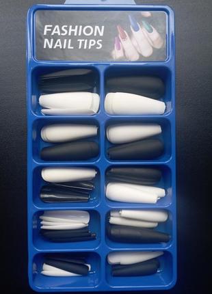 Накладные ногти 100 шт и скотч 120 шт (черные и белые) матовые микс