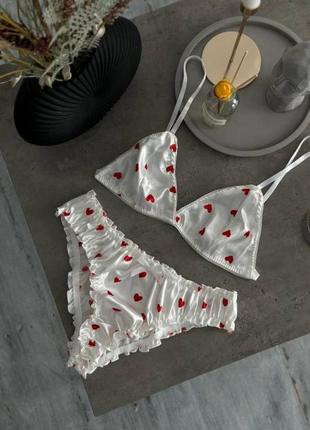 Еротична інтимна жіноча нижня білизна з червоними сердечками атласний набір трусики і ліф4 фото