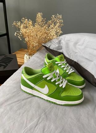 Кроссовки nike dunk low chlorophyll4 фото