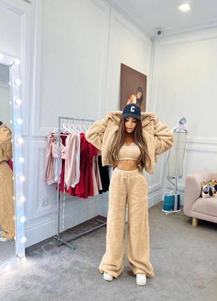 Костюм тройка