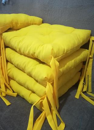 Подушка на стул!