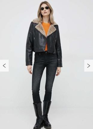 Дублянка, чорна косуха з еко хутром від бренду vero moda