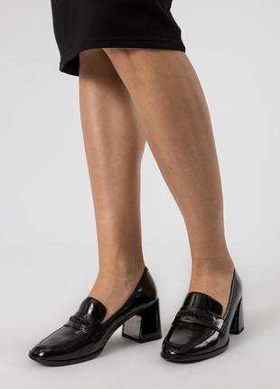 Туфлі жіночі чорні лаковані 2260т9 фото