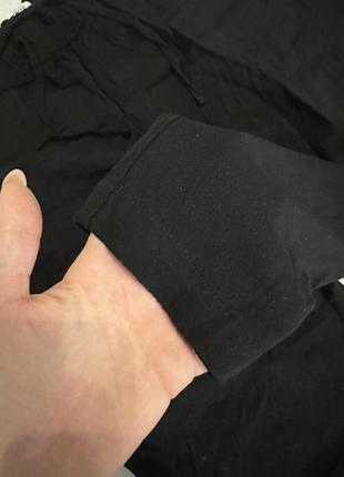 Черные легкие брюки5 фото