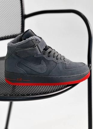 Кроссовки мужские зимние nike air force high серые с красной подошвой натуральная замша на меху7 фото