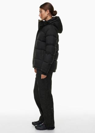 Теплый зимний пуховик aritzia tna the super puff™