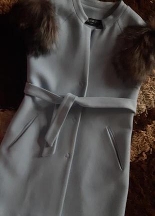 Очень красивая,стильная кашемировая жилетка.