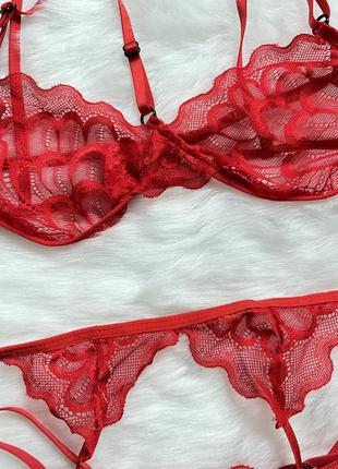Еротична інтимна жіноча нижня білизна комплект червоний з поясом та підвʼязками3 фото