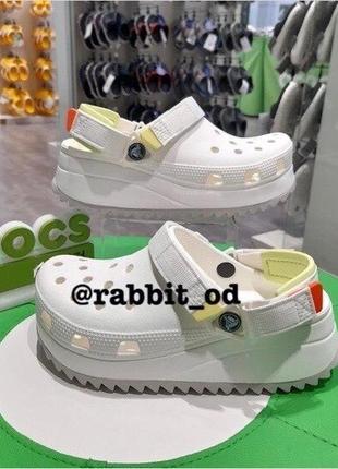 Крокс класік хайкер клог платформа білі crocs classic hiker clog white