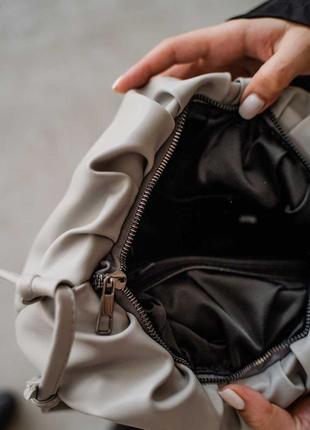 Серая сумка с бахромой серый клатч с бахромой сумка наплечная сумка среднего размера3 фото