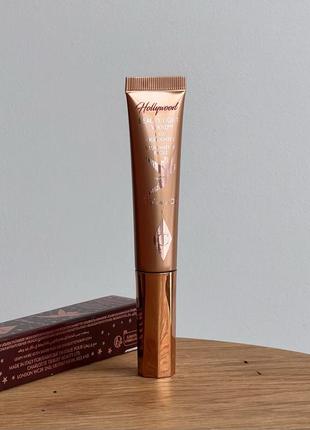 Хайлайтер charlotte tilbury beauty light wand disney100 edition gold 12 мл