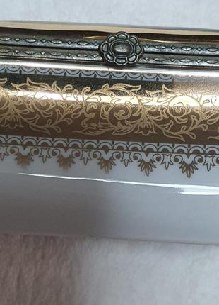 Фарфоровая шкатулка с позолотой