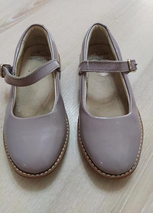 Лакированые туфлі clarks для дівчинки 7 5р.24 .5р