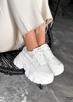 Кросівки на високій підошві