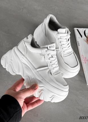 Кросівки на високій підошві