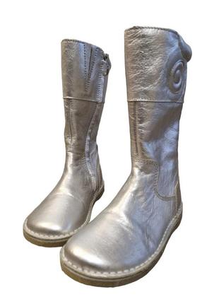 Шкіряні сріблясті чоботи чобітки сапожки на дівчинку pom pom