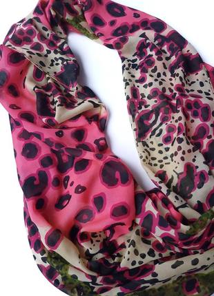 Шарф-снуд женский весна-осень леопардовый принт без бренду 160х73 см малиновый6 фото