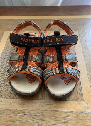 Класні сандалі, босоніжки 29р, устілка 17,5 см