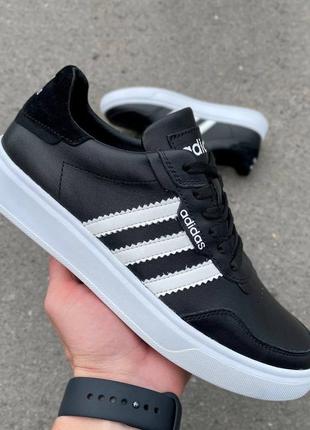 Мужские кожаные кеды adidas