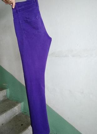Р 10 / 44-46 стильные яркие лавандовые деним джинсы штаны брюки стрейчевые на высокий рост janina de4 фото