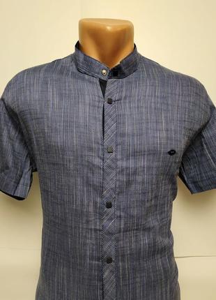 Стильная, легкая, приталенная рубашка на кнопках, воротник стойка