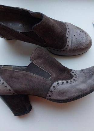 Женские кожаные туфли caterinа 39р., закрытые, кожа, замша, коричневые1 фото