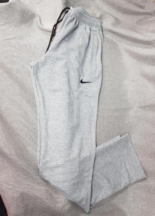 Спортивні штани nike брюки прямі річний трикотаж світло - сірий тонкі штани