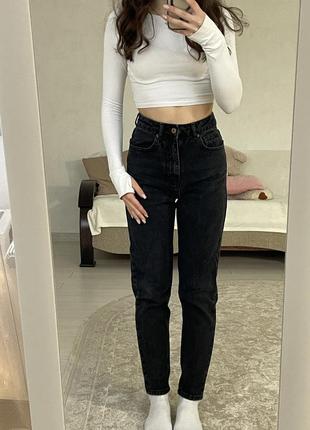 Черные mom-jeans