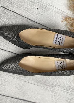Шикарные итальянские туфли florentine кожа  39 размер по стельке 25 см10 фото