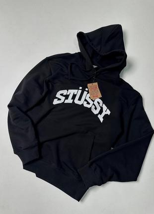 Худі stussy - це модний та зручний одяг з відомим логотипом бренду, що привертає увагу своїм стилем та якістю.