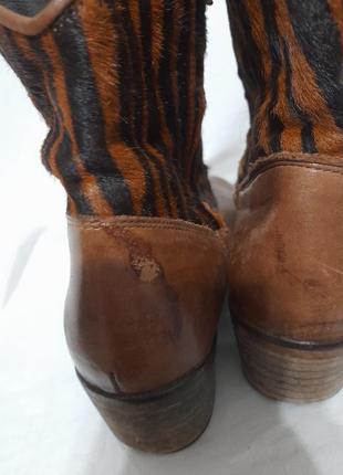 Кожаные ковбойки котелки ботинки с анималистичным принтом7 фото