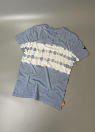 Стильна блакитна футболка superdry з принтом тай дай, оригінал, супердрай, голуба, біла, з лого, логотип5 фото