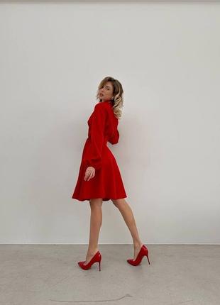 Женское нарядное деловое красное платье меди на завязках на запах с длинным свободным объемным рукавом с декольте10 фото