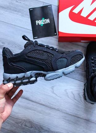 It might that Nike is really pulling at the inspiration strings for these upcoming black