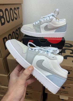 Женские кроссовки nike air jordan 1 low light blue7 фото