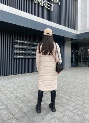 Куртка пальто женская стеганая длинная весенняя демисезонная на весну теплая легкая бежевая черная коричневая7 фото
