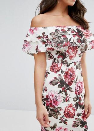 Распродажа! платье prettylittlething миди asos с воланами и открытыми плечами3 фото