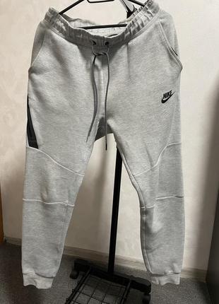 Штани nike tech fleece