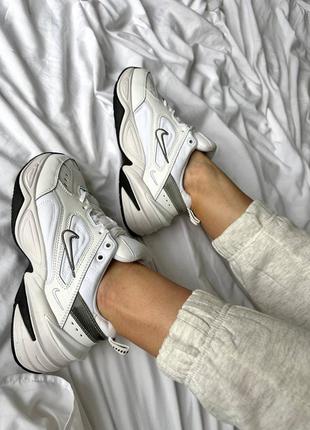 Кроссовки
nike m2k white6 фото