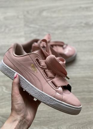 Кросівки кеди puma basket heart patent 363073 111 фото