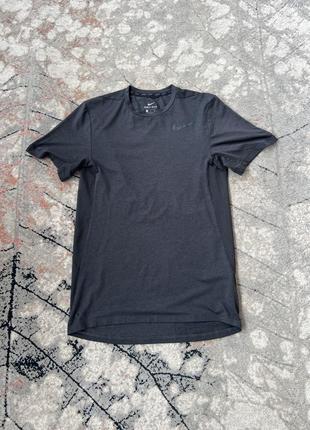 Спортивна футболка Updtempo nike dri-fit