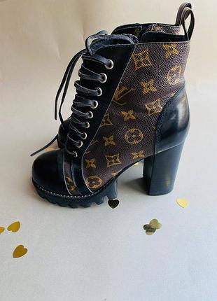 Lv ботільони черевики чоботи