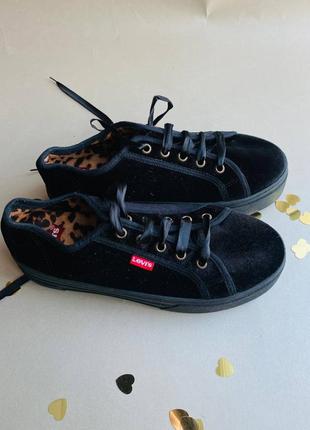 Кеди жіночі оригінал levis