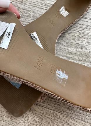 Стильные кожаные босоножки шлепанцы сабо с принтом на каблуке с квадратным носком3 фото