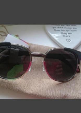 Солнцезащитные очки. бренд.привезенные из австреи1 фото